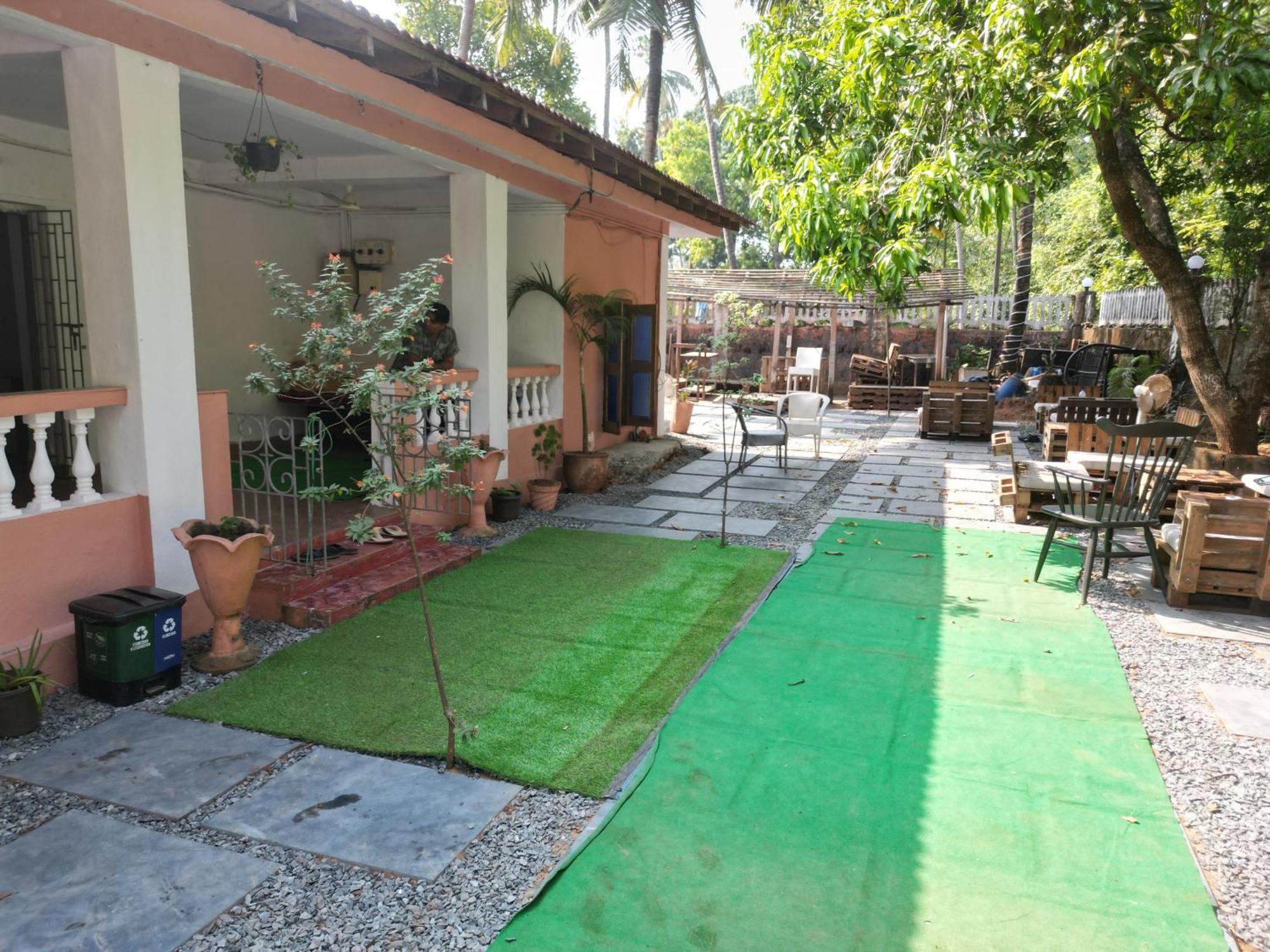 Streetmates Hostel Anjuna Buitenkant foto