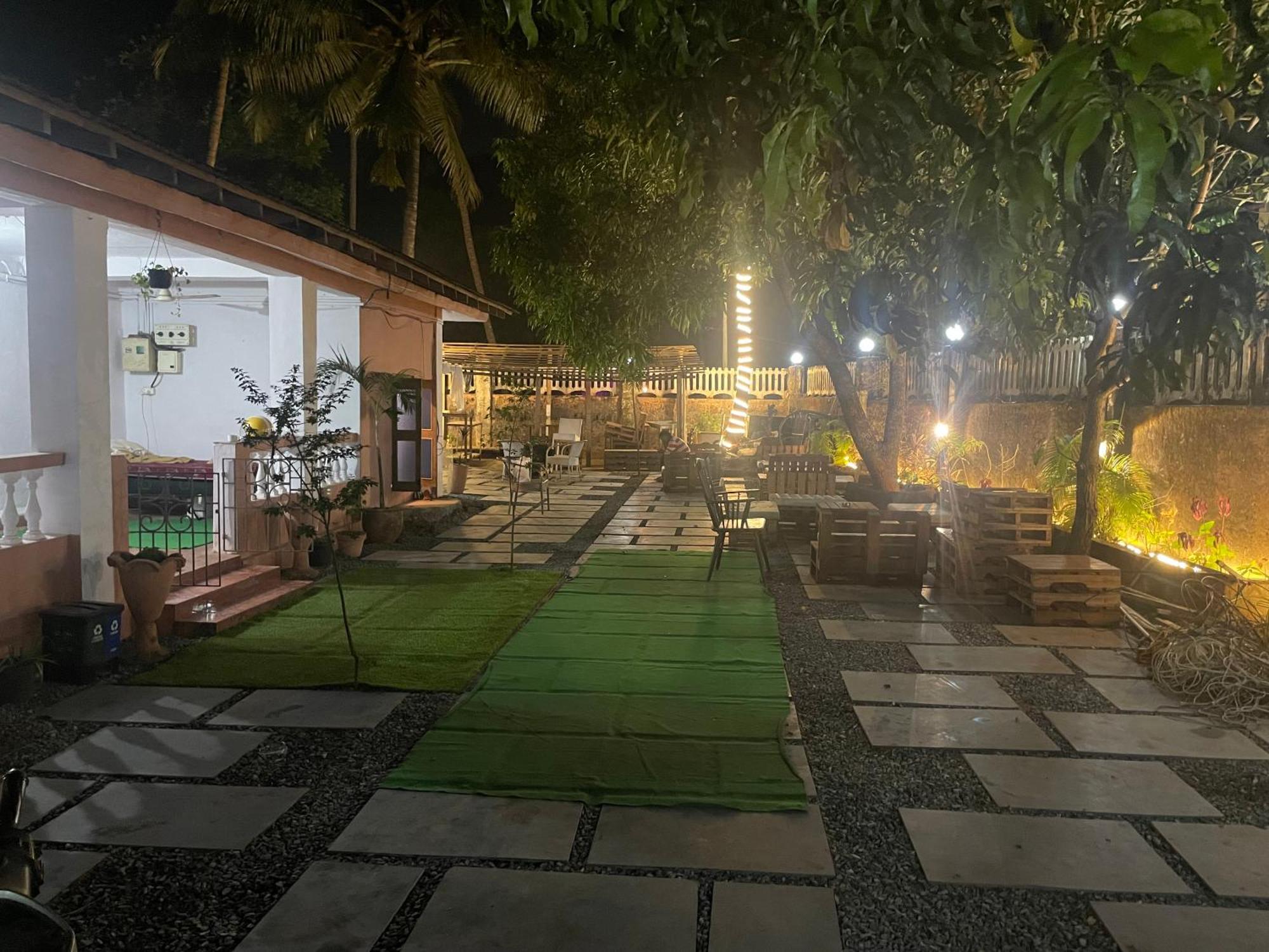 Streetmates Hostel Anjuna Buitenkant foto