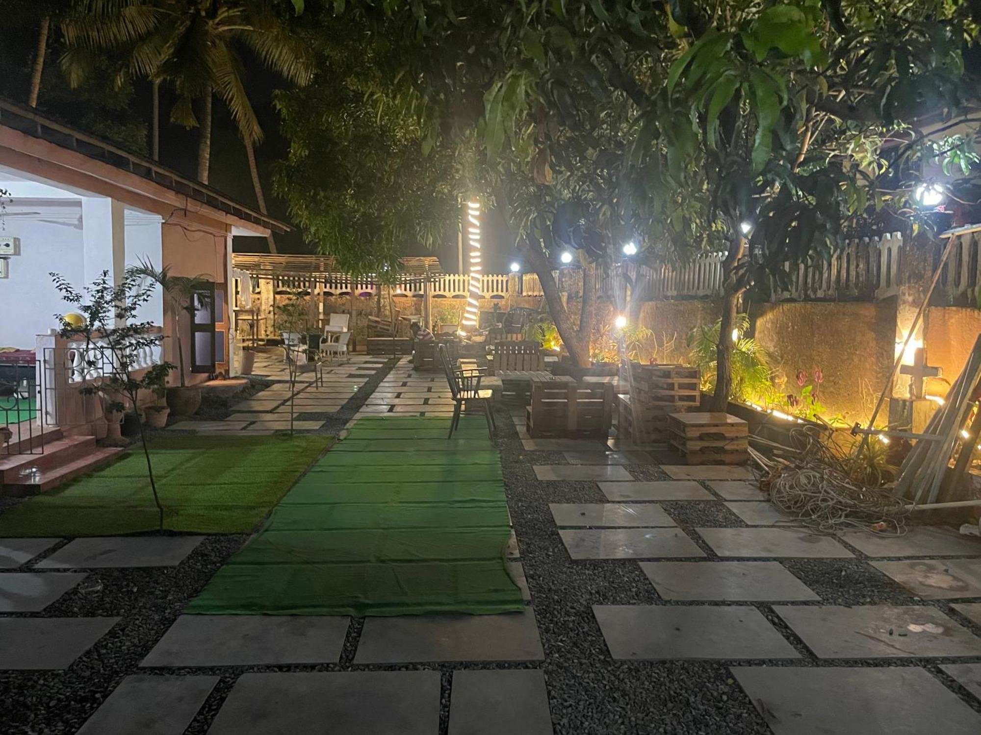 Streetmates Hostel Anjuna Buitenkant foto