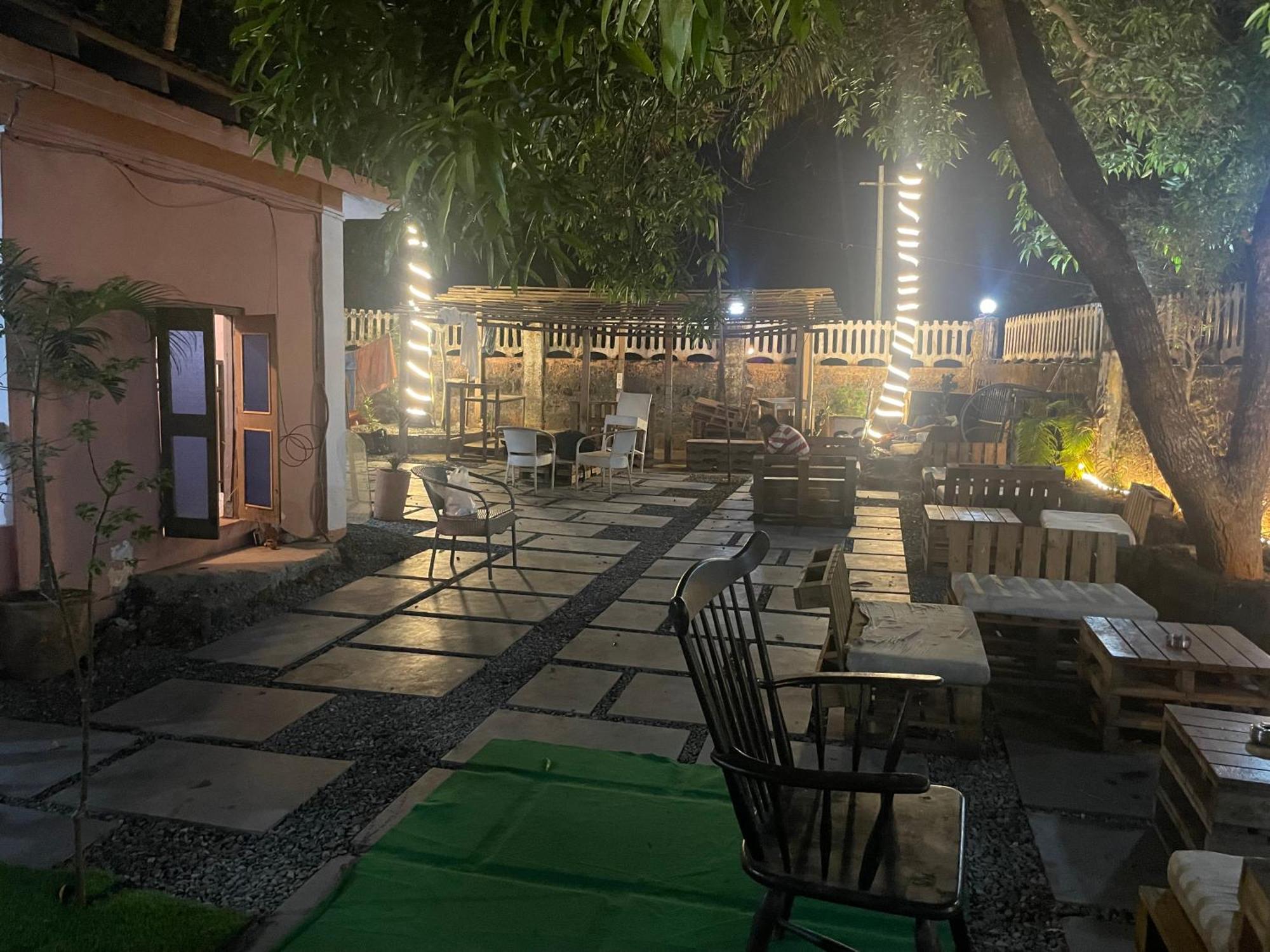 Streetmates Hostel Anjuna Buitenkant foto